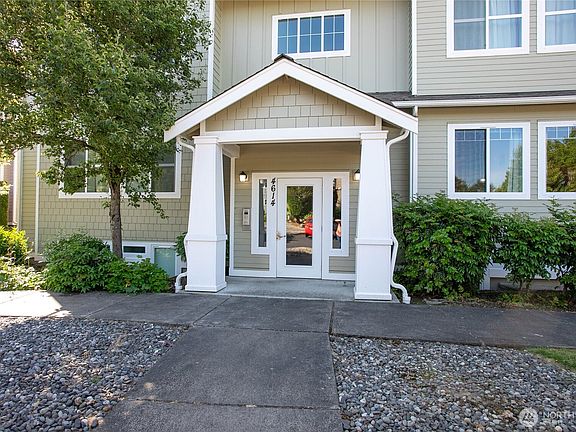 4th image of 4614 Celia Way #202
