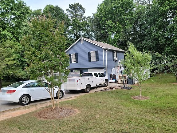 3rd image of 601 Granite Ln