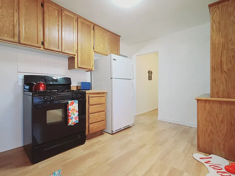 3512 N Holman Ct — Photo 15