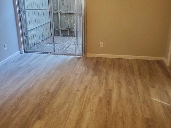 5th image of 2910 Throckmorton St APT 108