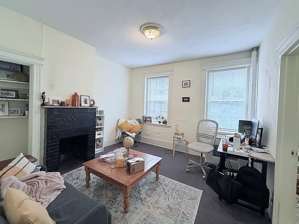 26 Phillips St #4B