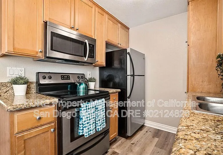 615 9th St #9 — Photo 9
