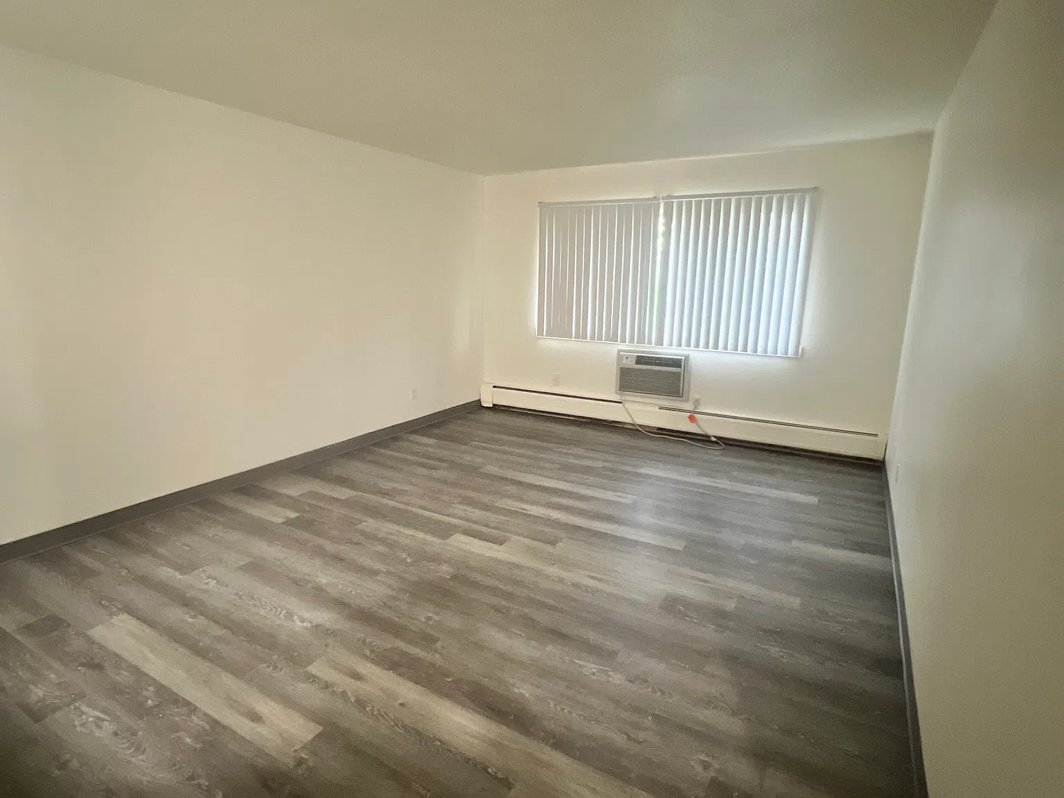 2 bed, 875 sqft, $1,076 — Photo 4