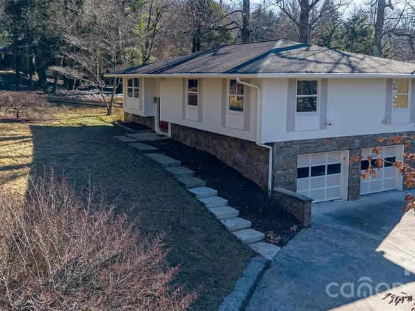 104 Disosway St, Black Mountain, NC 28711