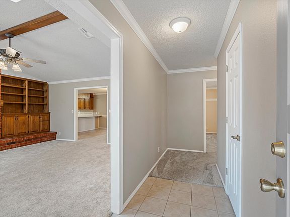 4th image of 931 King Dr