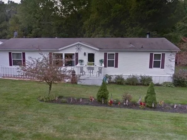 3544 Howenstine Dr SE, East Sparta, OH 44626