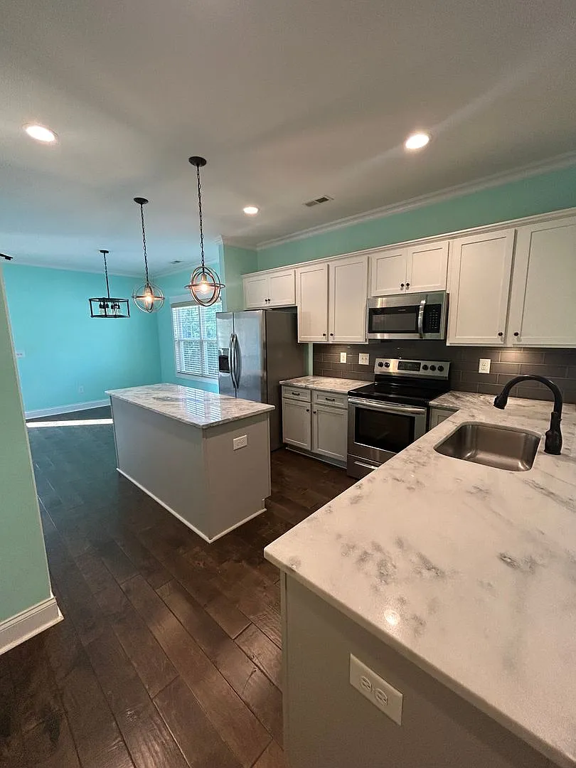 27 Burgess Ave — Photo 4