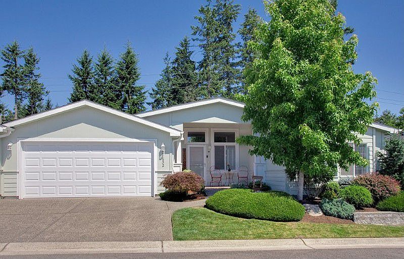 Beautiful & immaculate! 2 bedroom, 2 bath one level home in desirable Water Gardens, an active 55+ community. Enjoy clubhouse, planned activities, fishing pond & library. RV/boat storage available.