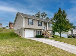 580 Keystone Dr, Christiansburg, VA 24073