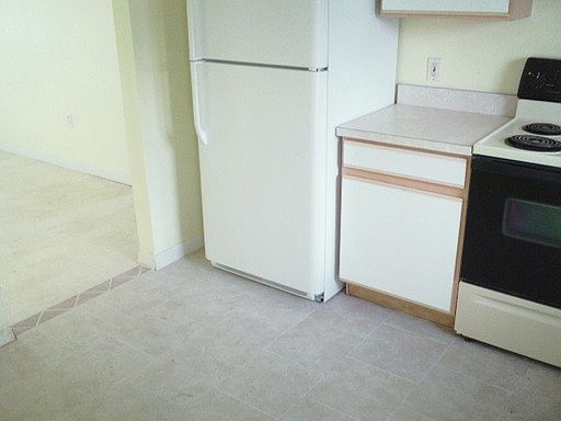 4th image of 132 Aurora Ln
