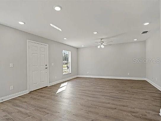 2nd image of 800 Ware Ave NE
