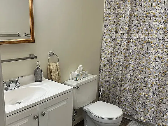 1950 Weaver St #1950 — Photo 16