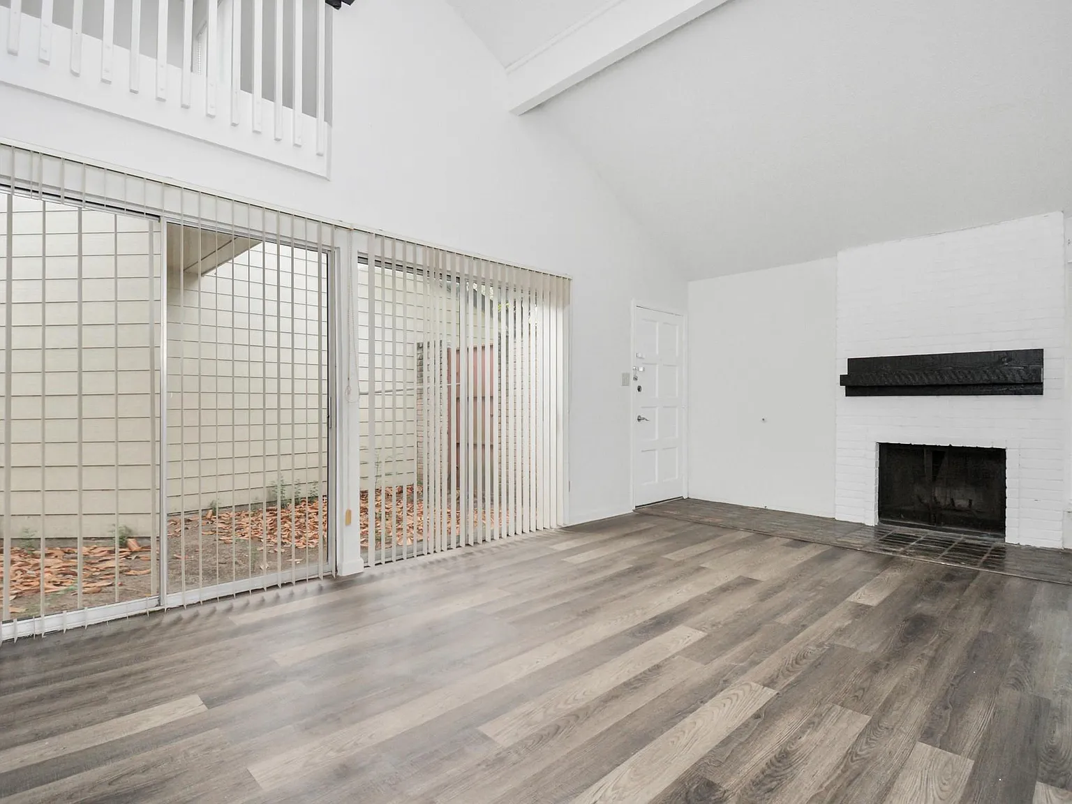 2 bed, 2.0 bath, 1693 sqft, $1,649 — Photo 4