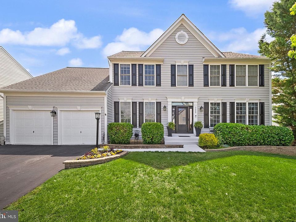 1st image of 9009 Paddington Ct