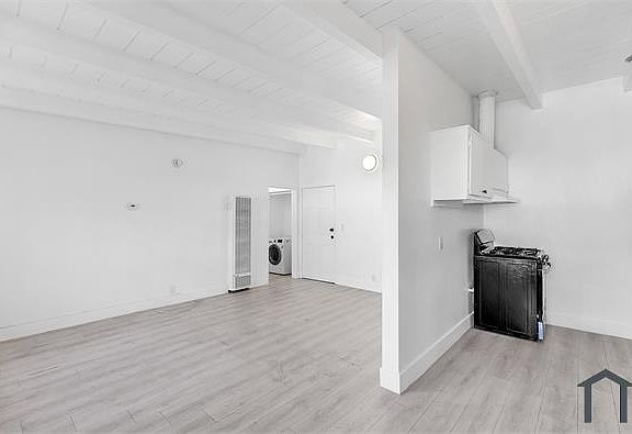 5th image of 3324 Drew St APT 7