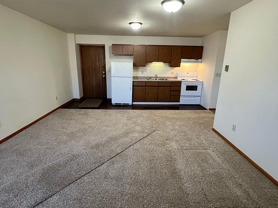 1st image of 122 Maine St #11359608
