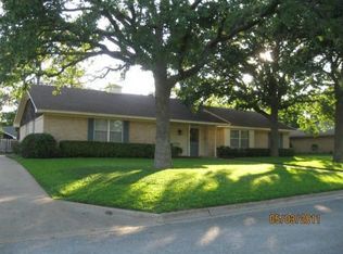 1428 Ridgecrest Cir, Denton, TX 76205