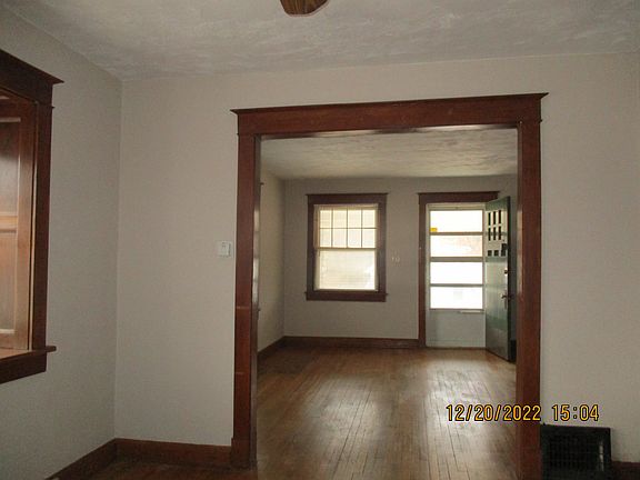 3rd image of 635 N 31st St #635
