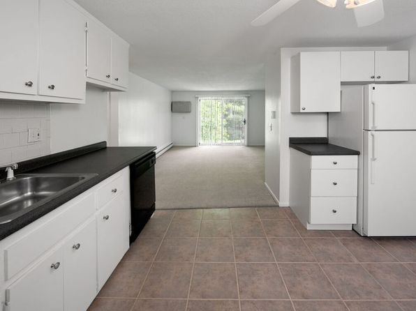 559 Sagamore Ave APT 24