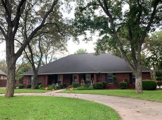 9021 Green Leaves Dr, Granbury, TX 76049