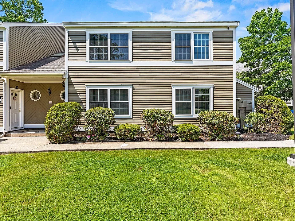 161 Saco Ave #404