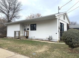 520 5th Ave SW, Minot, ND 58701