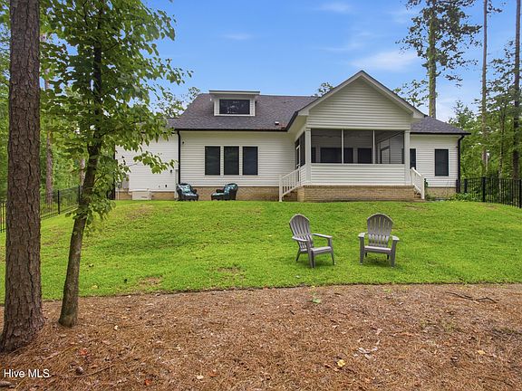 3rd image of 1003 Alabaster Drive