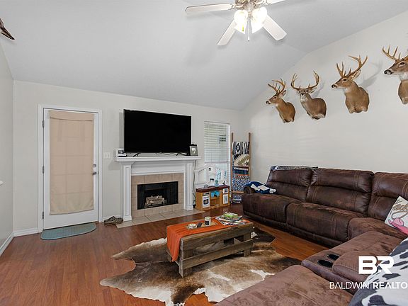 3rd image of 4950 Clealand Ct