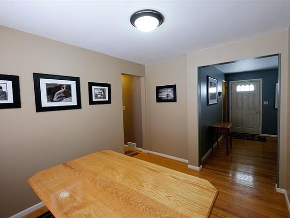 3rd image of 1028 Oberlin Dr