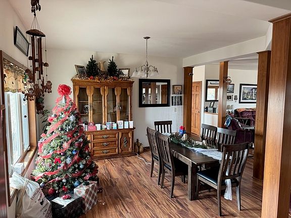 4th image of 33652 River Rd