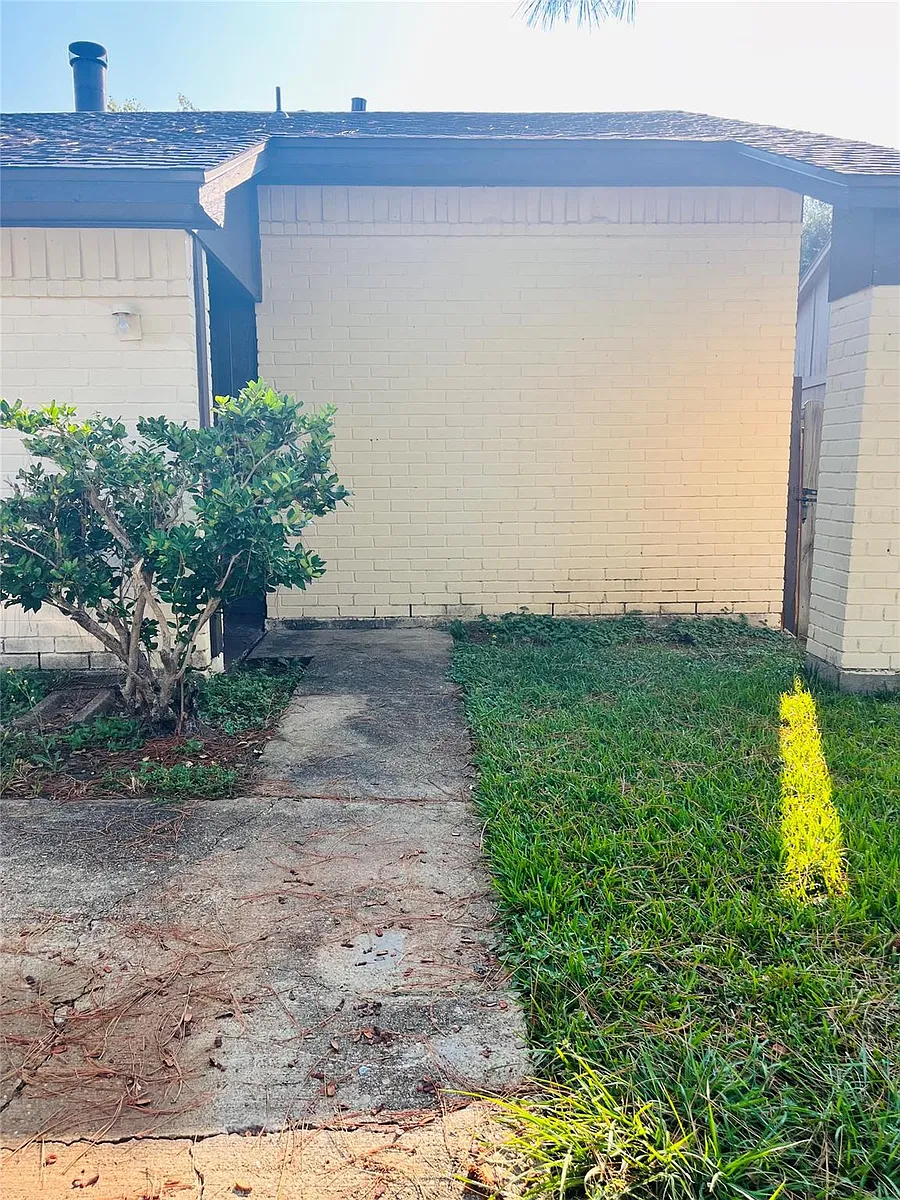 Building Photo - 16633 Gold Ridge Ln
