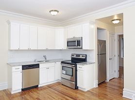 Ponciana Apartments: Contemporary Comfort and Affordable Luxury in North Bergen!