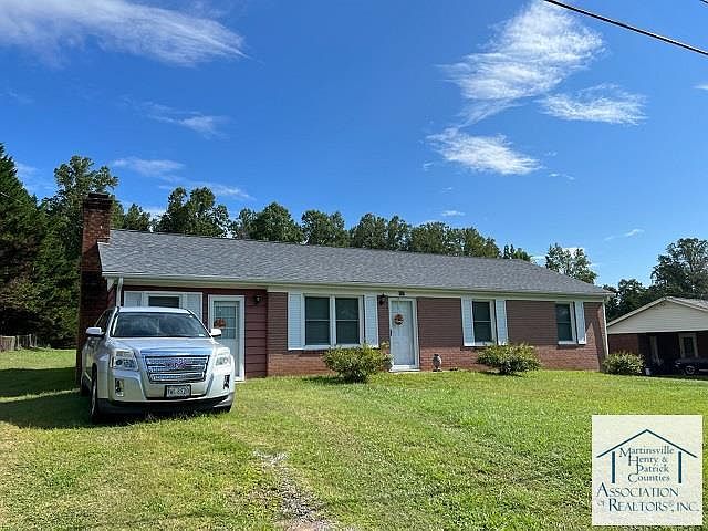 1st image of 465 Laurel Dr