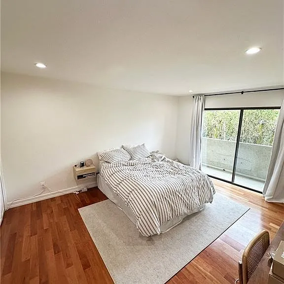 1310 Roxbury Dr #302 — Photo 29