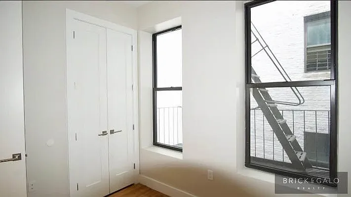 Rented by BRICK & GALO REALTY CORP | media 32