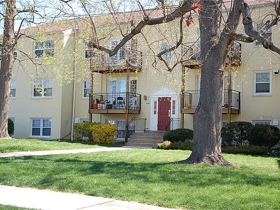 2nd image of 9489 Fairfax Blvd APT 301