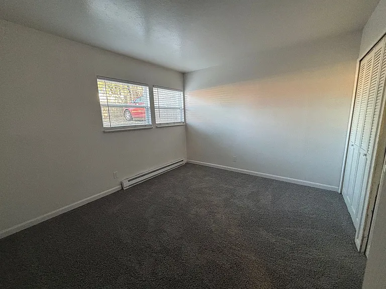2571 E Uintah St — Photo 15