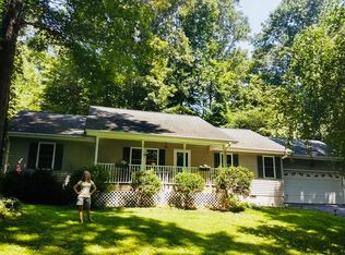 251 Angeline Dr, Mills River, NC 28759