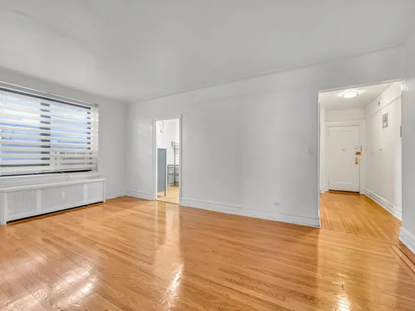 72-34 Austin Street image 5 of 15