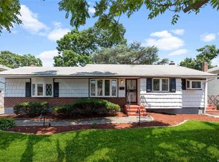 274 Magnolia Ave, Westbury, NY 11590