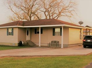 2307 N Bayou Dr, Golden Meadow, LA 70357
