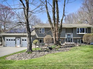 85 Surrey Rd, Chester, NY 10918