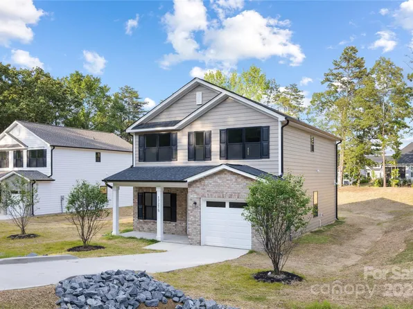 3903 Oakwood Rd, Charlotte, NC 28269