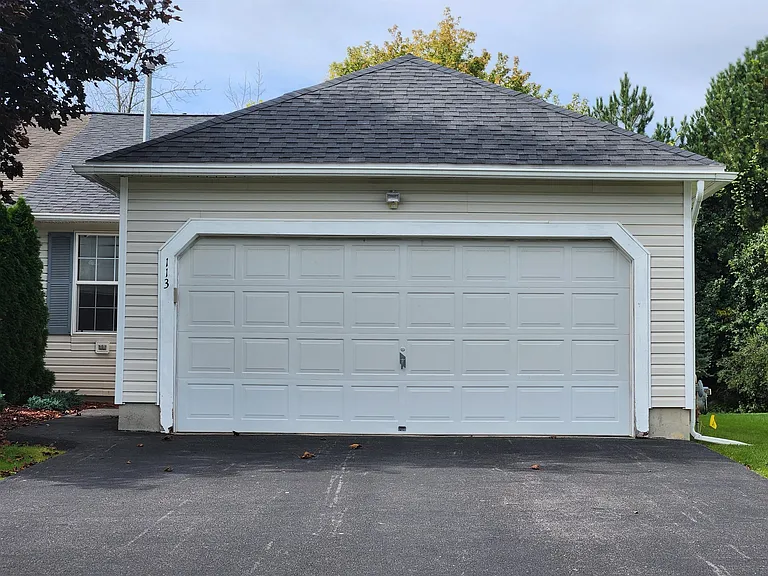 113 Braintree Dr — Photo 1