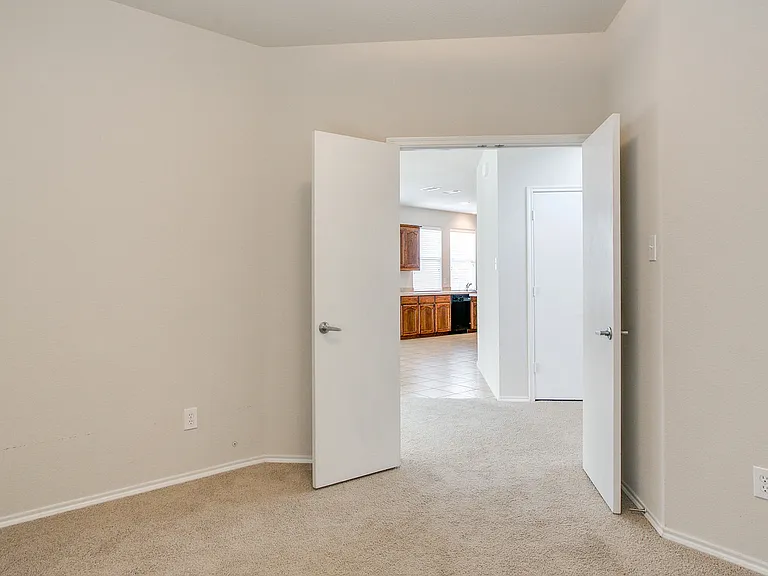 5824 Melanie Ct — Photo 20