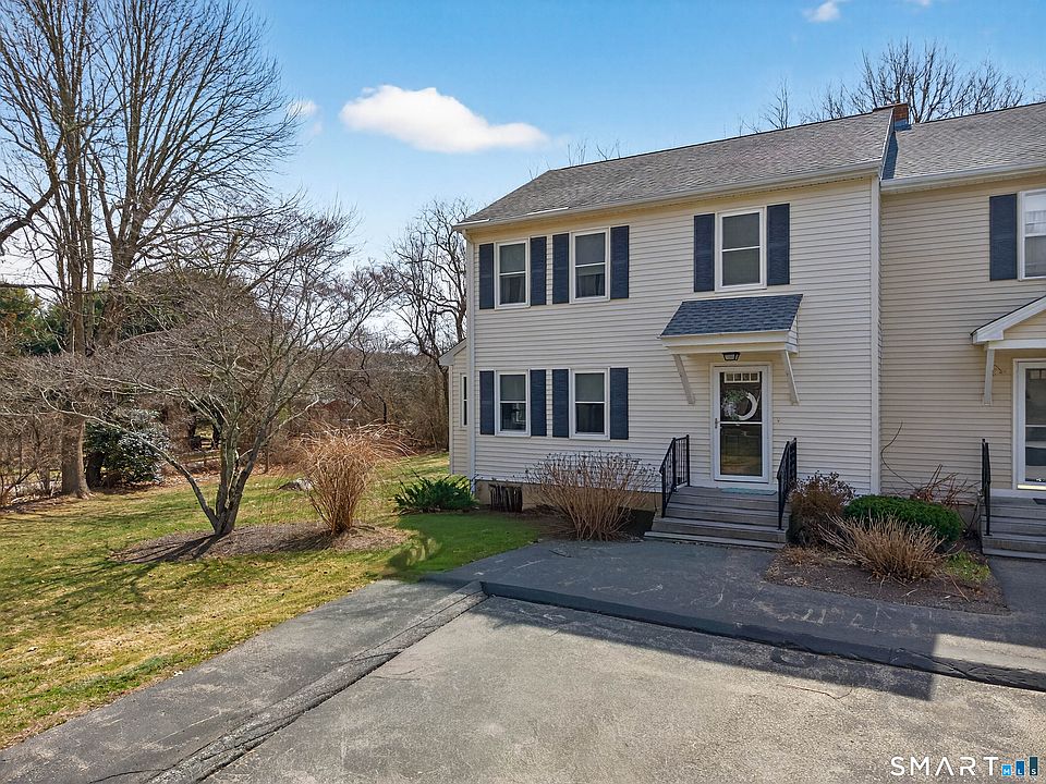 1st image of 10 Castle Meadow Drive #10