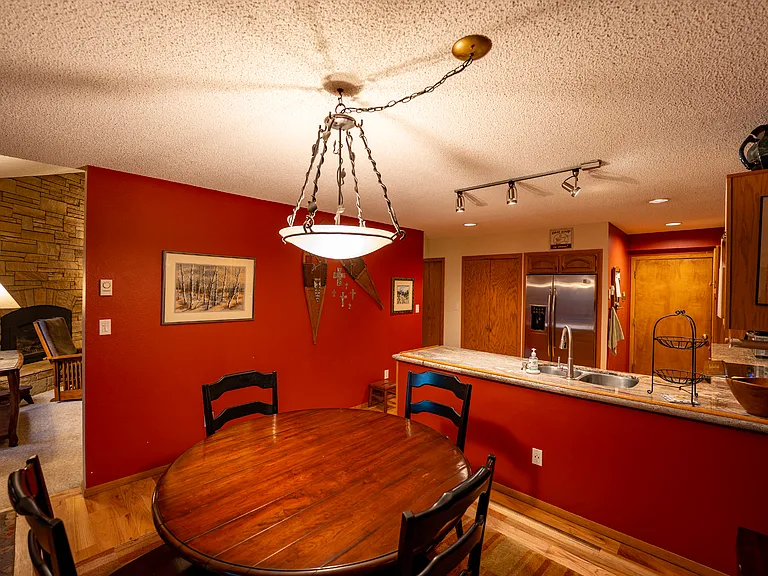 96 Hawn Dr — Photo 8