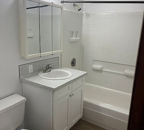 3rd image of 8 S 11th Ave APT 7A