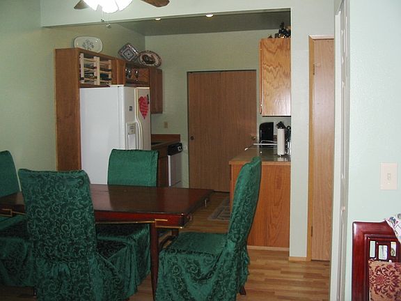 4th image of 13160 Lakeridge Cir NW