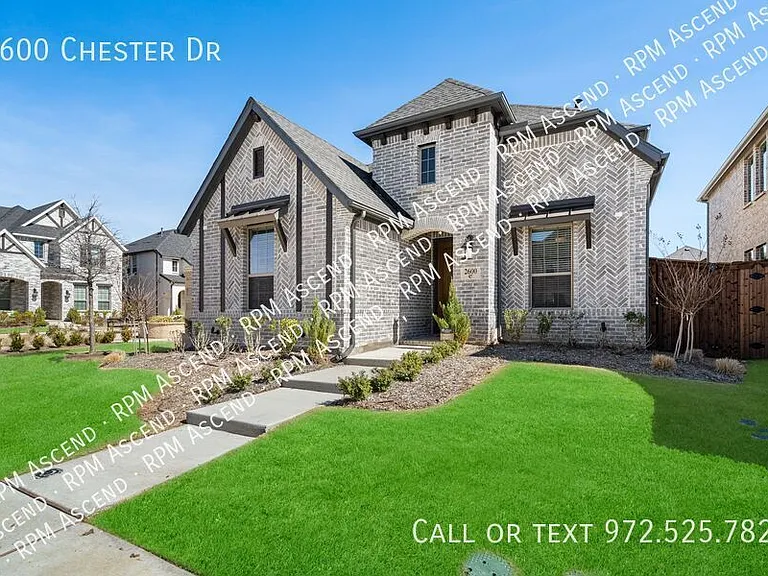 2600 Chester Dr — Photo 2